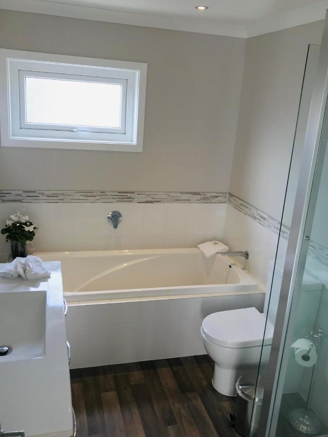 Villa The Great Escape, Luxury Waterfront, Hottub Whitianga Esterno foto