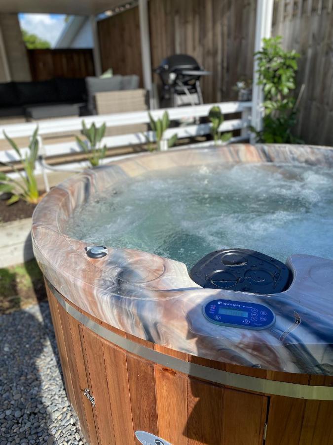 Villa The Great Escape, Luxury Waterfront, Hottub Whitianga Esterno foto